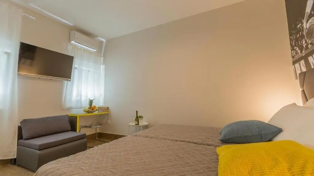 Apartments And Rooms With Wifi Split - 23011 Гостевой дом